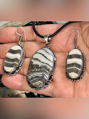 Raw Phantom Yellow Zebra Calcite Earrings & Pendant Set